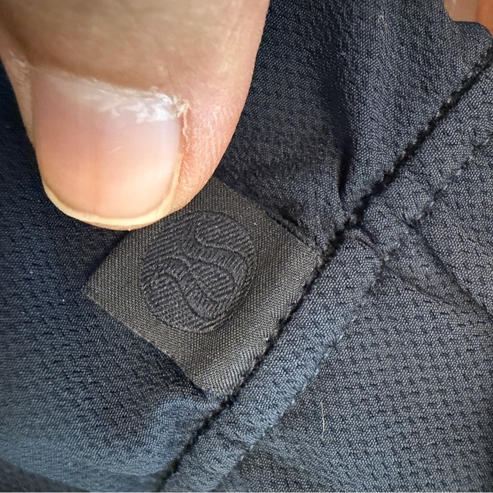 Lululemon Stretch Cotton VersaTwill Cargo Pocket Shorts True Navy (M4) - Picture 8 of 8